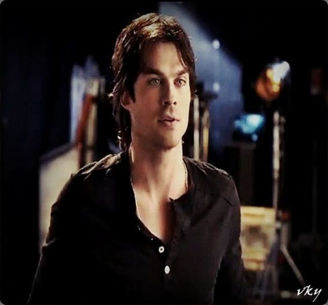 ▬ ❝Mergem...❞ O pupa in bot si o ia in brate ca pe mirese.=))))) - Epii 29 _ Put your hands in the air