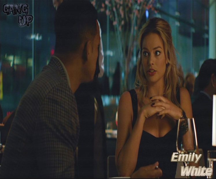 - E ok, nu trebuie să mai aducem asta în vorbă, te cred..*îi zâmbește* =))))). - Epii 29 _ Put your hands in the air