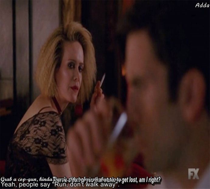 - *Se uită la ea în sic-tir* Mă ții la ușă? SUNT FEMEIE GRAVIDĂ VREAU SĂ STAU JOS - SO3xE03 And I find it kinda funny