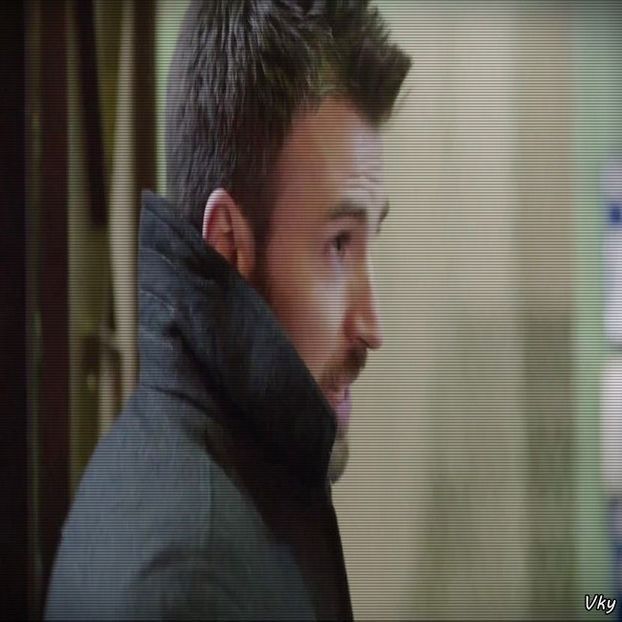 ▬ ❝Ok.❞ Da si celalalt pahar pe gat. =)))) - SO3xE03 And I find it kinda funny