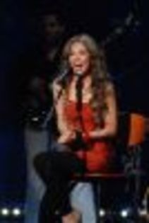 thumb_thalia-isi-spune-povestea-acasa-la-cristina-show-thalia-2008_1