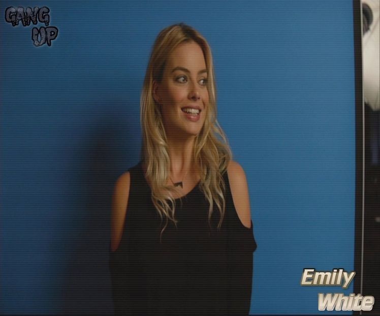 - *își lasă capul în poala lui și fix atunci pornește lumina* Ce m am speriat. =)))))) Ieșim? - Epii 29 _ Put your hands in the air