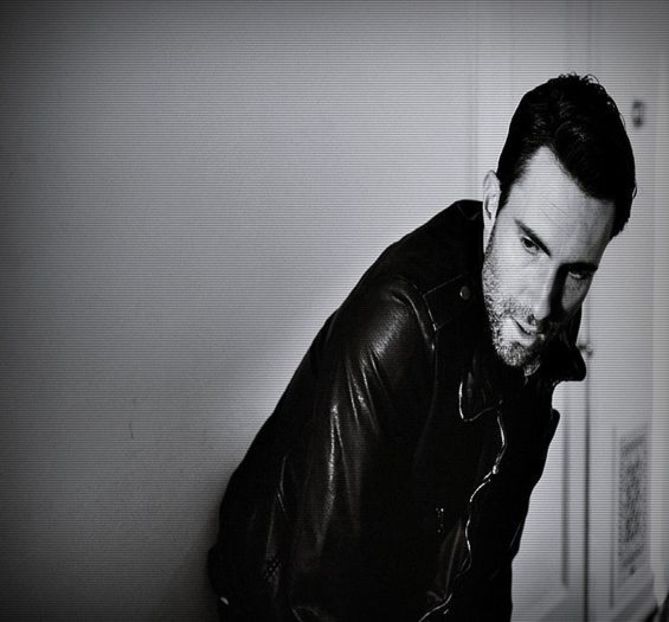 ▬ ❝Petrecerea de aseara, da. Am plecat mai devreme ca ei ca m-am imbatat si am dormit.❞=)))))) - SO3xE04 And I find it kinda sad