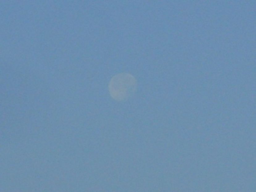 Luna in scadere in Capricorn - Luna - Soarele si norii - 2