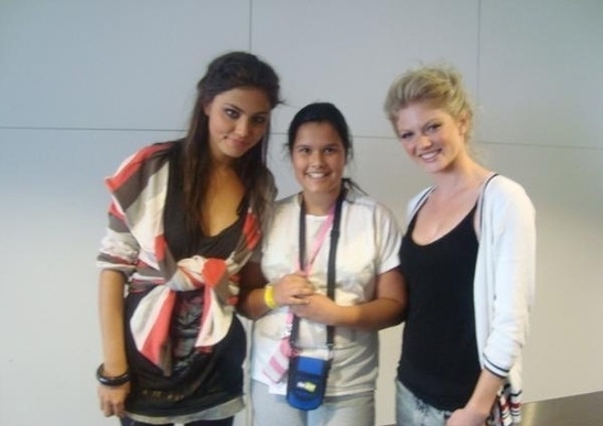 Cariba-Heine-and-Phoebe-Tonkin-cariba-heine-and-phoebe-tonkin-3004282-547-387[1] - poze rare h2o