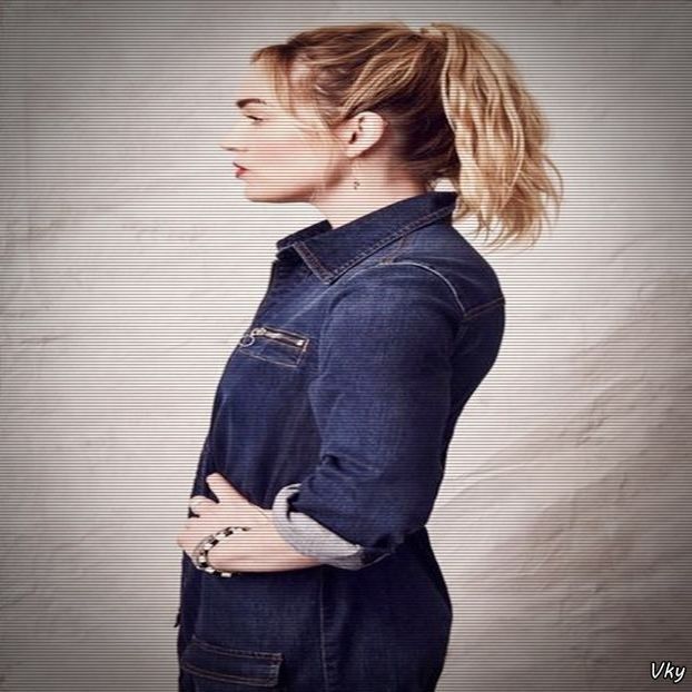 ▬ ❝In camera nu ai altceva de facut decat sa lenevesti.❞ Se intinde mai bine in pat.=))) - SO3xE04 And I find it kinda sad