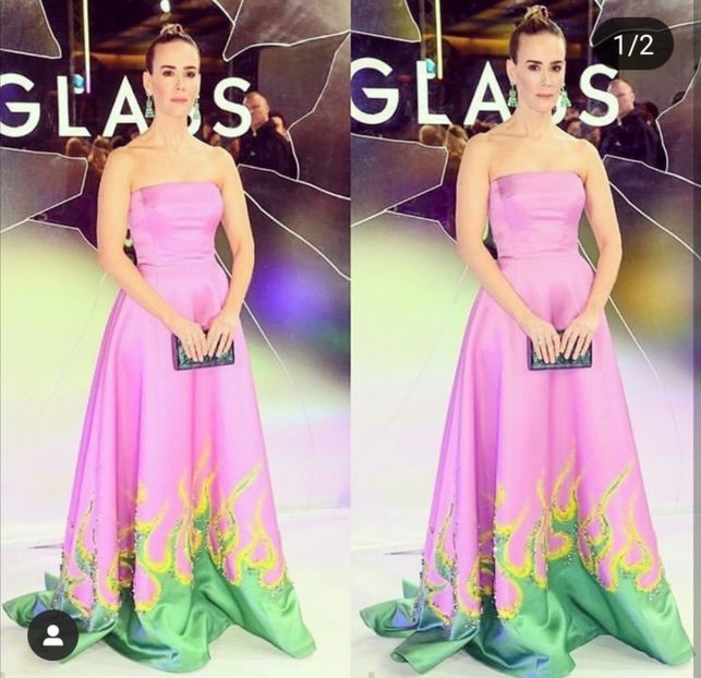 - Da-da, așa este. =))))) *râde și se uită la ea cu drag de timpurile - SO3xE04 And I find it kinda sad