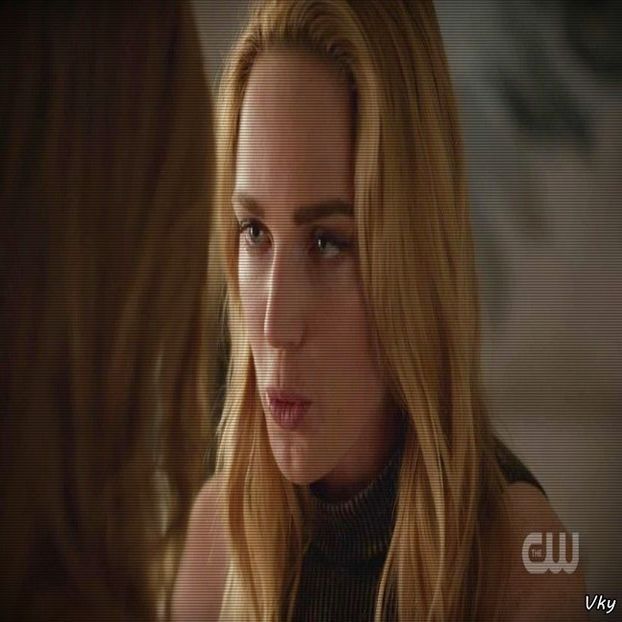 ▬ ❝Cum zici tu acolo.❞ Se tranteste in pat si il lasa cu cucuiul lui.=)))))) - SO3xE04 And I find it kinda sad