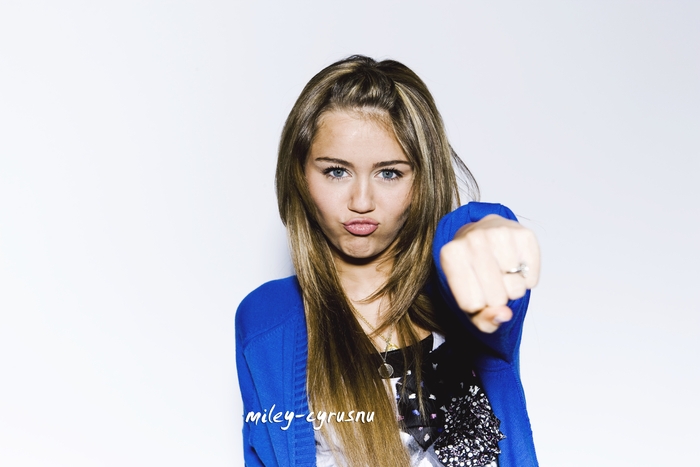 21 - Miley Cyrus