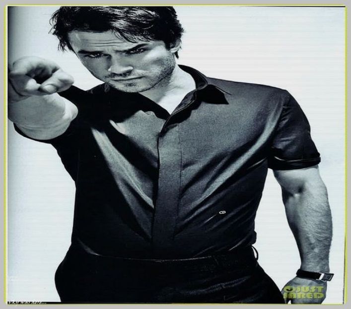 ▬ ❝Eu?! Dupa Elena?! Mai bine ma omori si ma ingropi, apoi faci pipi pe mormant.❞ =))))))) - here - episode 53 - done