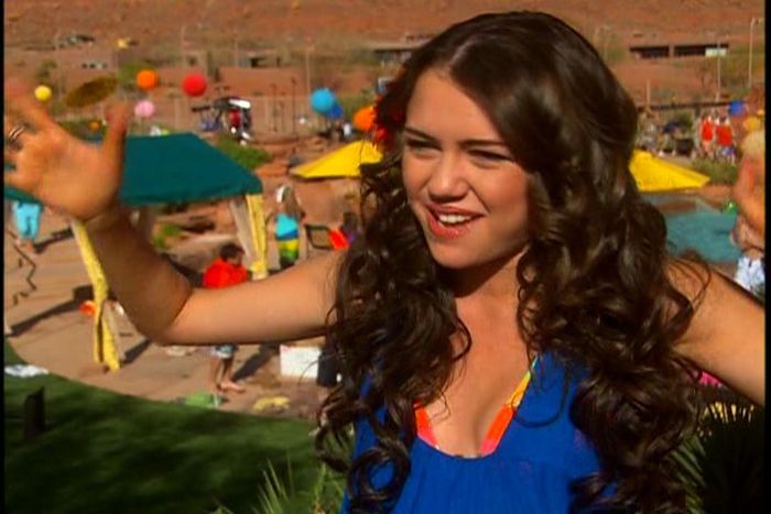 10 - Miley Cyrus HSM 2