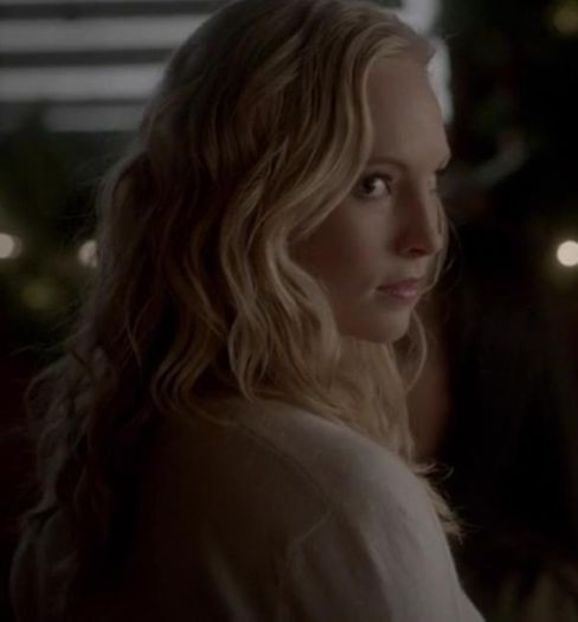 *se uita la Alex ciudat*Mda...cica am si eu barbat - episodul 65