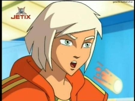 Tia-galactik-football-4954450-450-337[1]