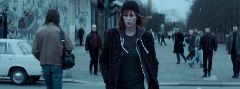 ▬ in ureche incercand sa se prinda de miscarile pe care Root urmeaza sa le faca, - ep 03 - Its just an empty voice screaming out for help