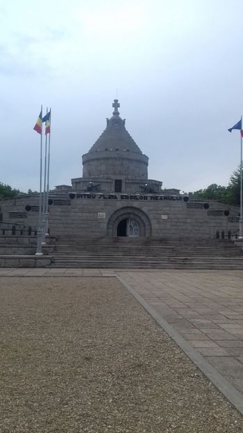  - Mărășești cimitirul eroilor