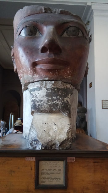 femeia faraon Hatshepsut - Muzeul Egiptean - Cairo 2019