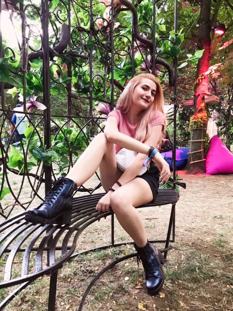 EEA9A836-9CC4-41E7-A8C8-02B9849F4A19 - meee