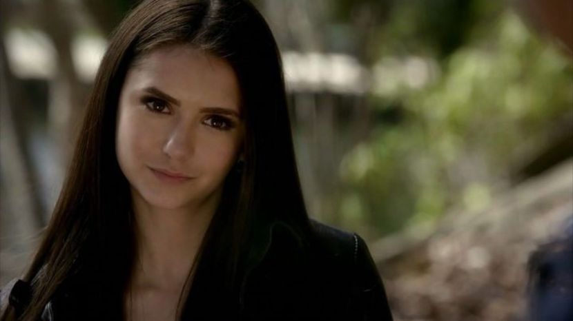 Nina Dobrev-Elena Gilbert - The vampire diaries