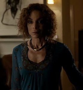 Jasmine Guy-Sheila Bennett - The vampire diaries
