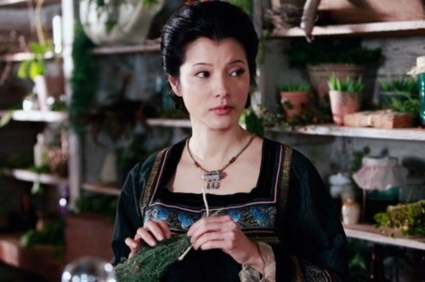 Kelly Hu-Pearl - The vampire diaries