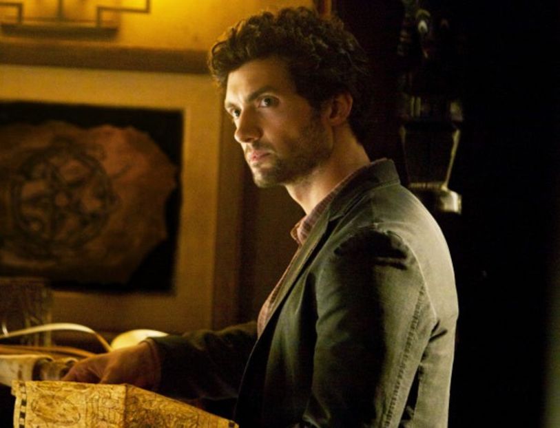 David Alpay-Professor Atticus Shane - The vampire diaries