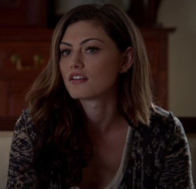 Phoebe Tonkin-Hayley Marshall - The vampire diaries