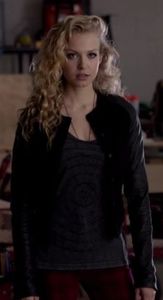 Penelope Mitchell-Olivia Liv Parker - The vampire diaries