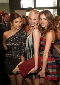 Elena,Caroline,Vicki - The vampire diaries
