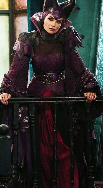 Kristin Chenoweth-Maleficient - Descendants