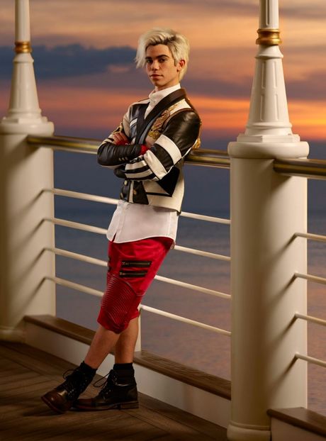 Carlos - Descendants