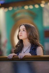 Zoey Deutch-Maya Bennett - The Suite Life on deck
