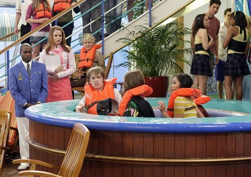 Moseby,Emma,Cody,Bailey,London - The Suite Life on deck