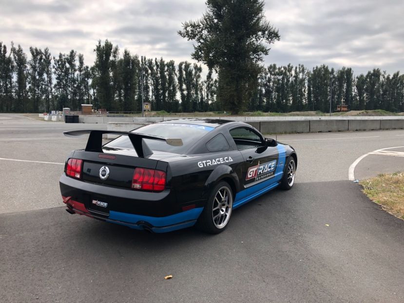 Mustang , cutie manuala - CANADA august 2019