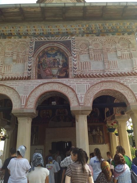  - Mânăstirea Dintr-un Lemn