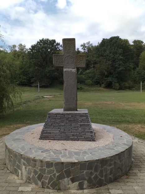  - Mânăstirea Dintr-un Lemn