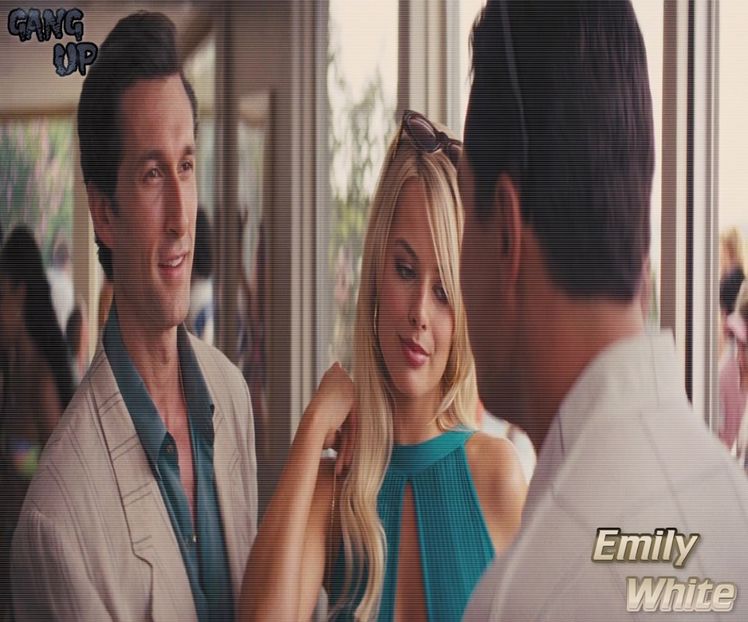 》Așa zici, da? *aruncă cu pistolul după el după care-i sare în cârcă, râzând* - Epii 29 _ Put your hands in the air