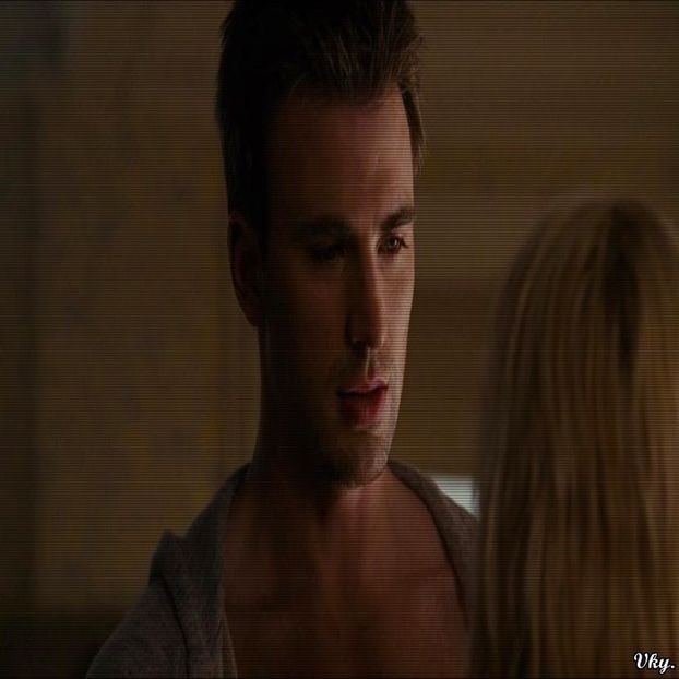 ▬ ❝Ma bucur ca ma crezi.❞ Zambeste si o tine strans in brate. - Epii 29 _ Put your hands in the air