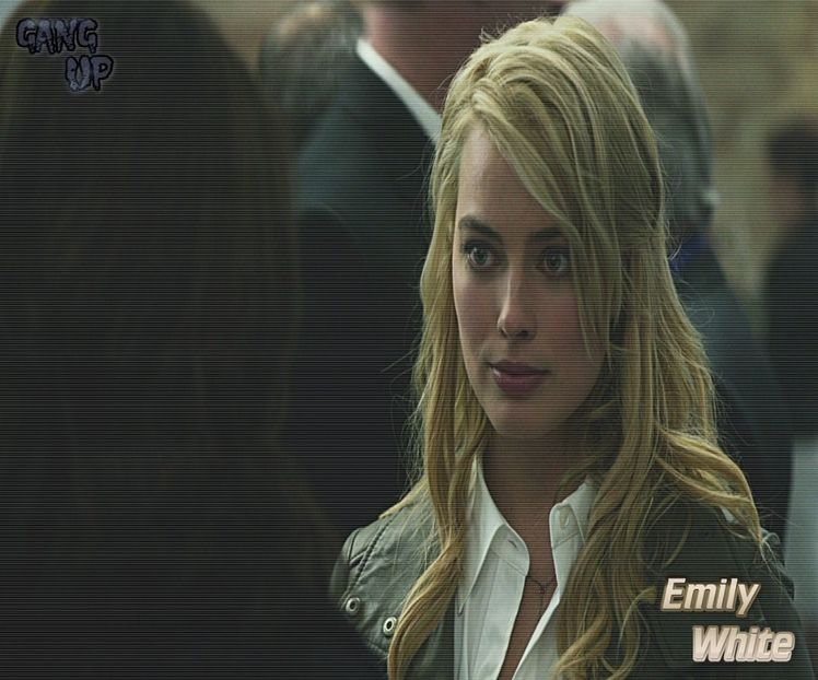 》Daaa? Când? *Râde și strâmbă din nas când o mușcă* =)))))) - Epii 29 _ Put your hands in the air