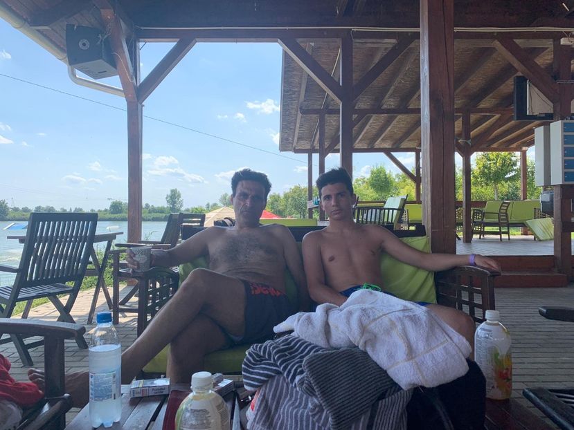 8B2774BC-0FB7-4C73-8B06-C9273B01423D - Fami