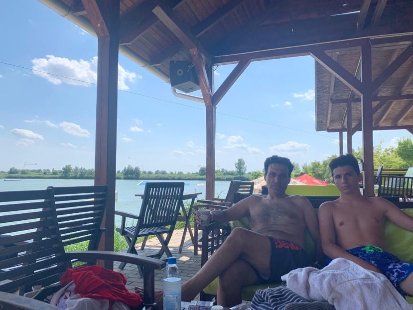 6A426478-E29F-4C28-BBEA-009422C25073 - Fami