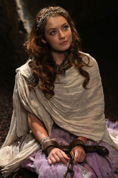 Sarah Bolger-Princess Aurora - Once upon a time
