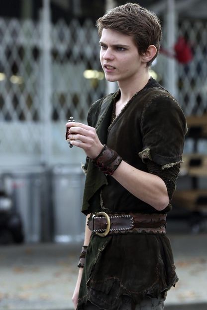 Robbie Kay-Peter Pan - Once upon a time