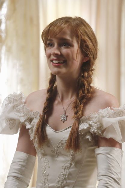 Elizabeth Lail-Anna - Once upon a time