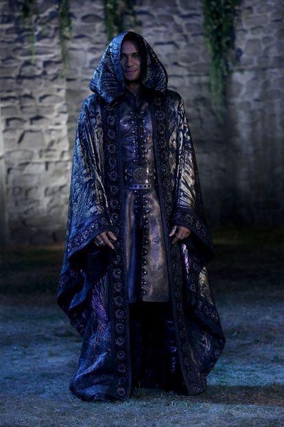 Elliot Knight-Merlin - Once upon a time