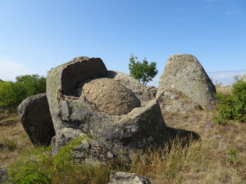  - Muntii Macin - Culmea Pricopanului