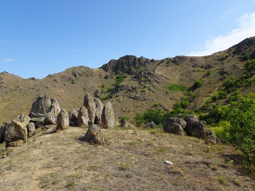  - Muntii Macin - Culmea Pricopanului