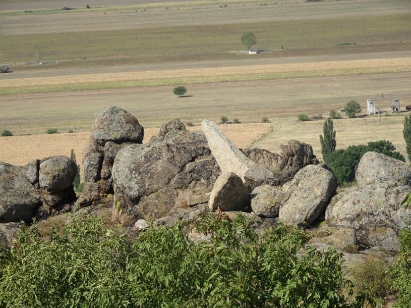  - Muntii Macin - Culmea Pricopanului