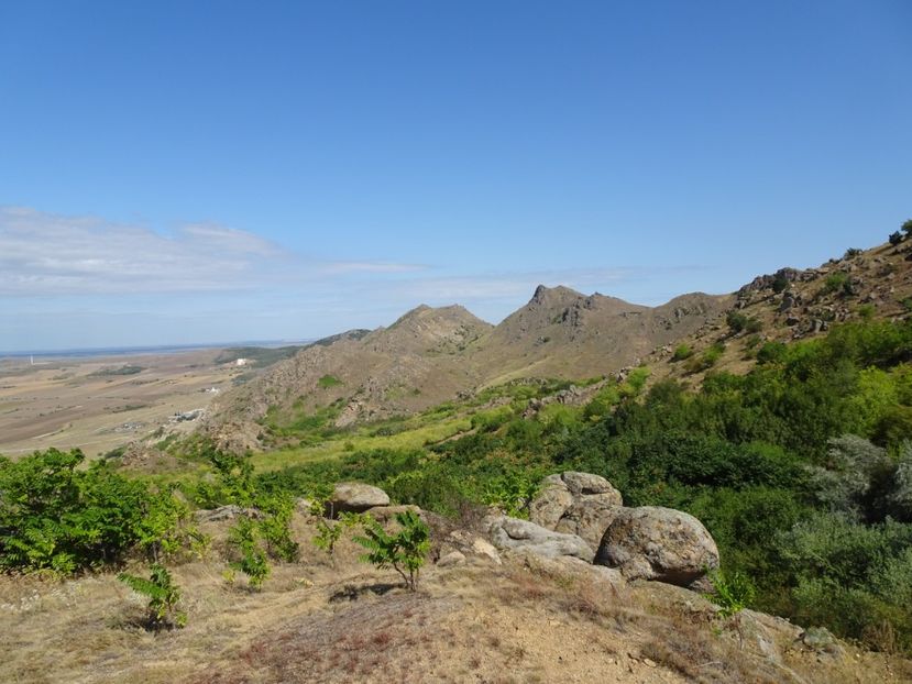  - Muntii Macin - Culmea Pricopanului