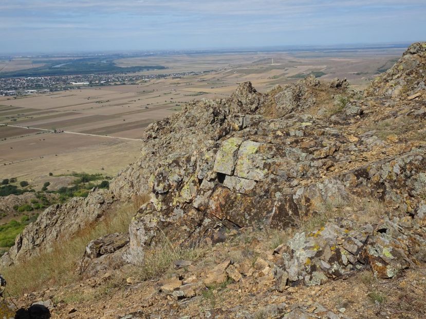  - Muntii Macin - Culmea Pricopanului