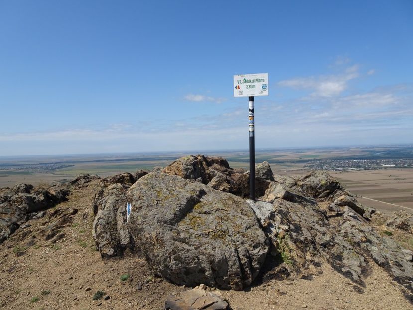  - Muntii Macin - Culmea Pricopanului